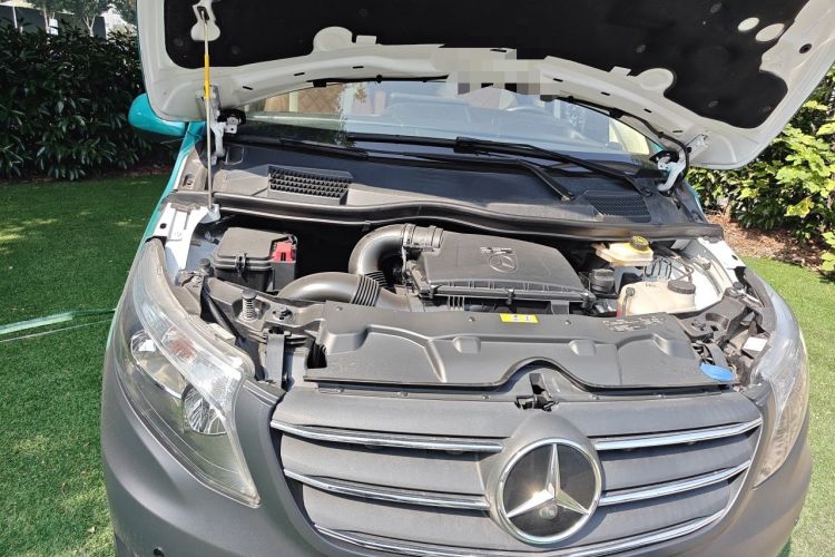 Used Mercedes-Benz Vito  Engine Bay Right
