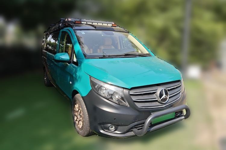 Used Mercedes-Benz Vito  Front Right 45 Deg