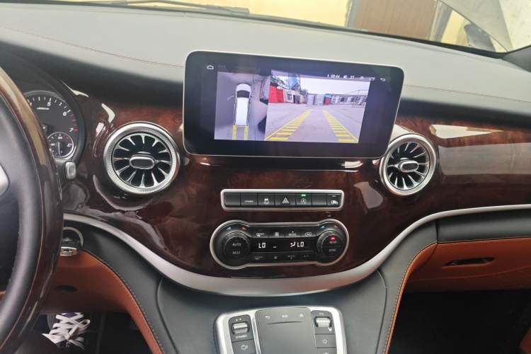 Used Mercedes-Benz Vito  Audio And AC Panel