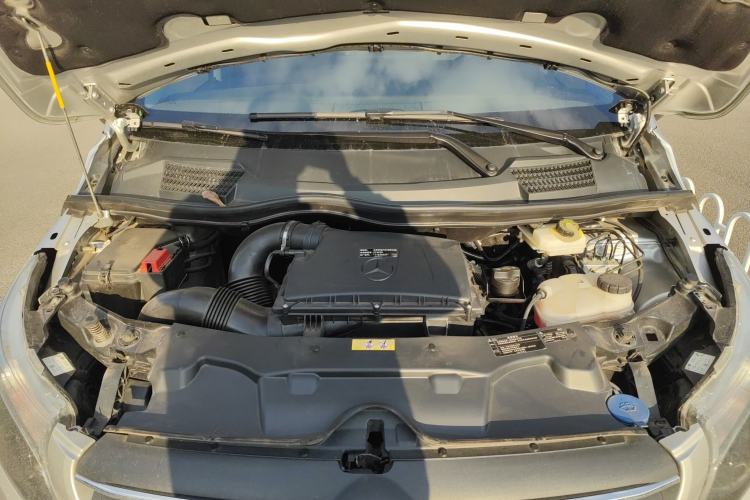 Used Mercedes-Benz Vito 2023 2.0T Business Version 7 Seats Engine Bay