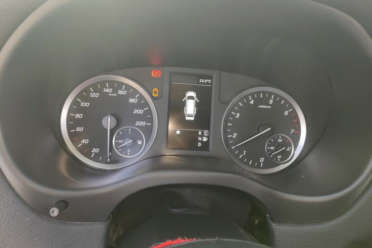 Used Mercedes-Benz Vito 2023 2.0T Business Version 7 Seats Instrument Cluster