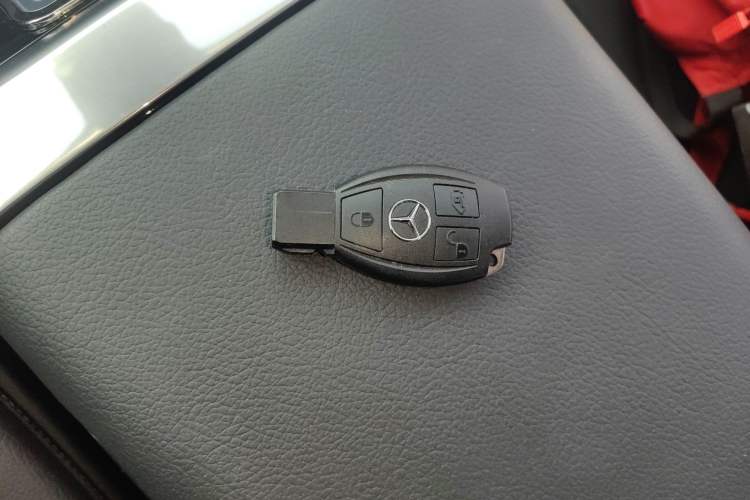 Used Mercedes-Benz Vito 2023 2.0T Business Version 7 Seats Interior 1
