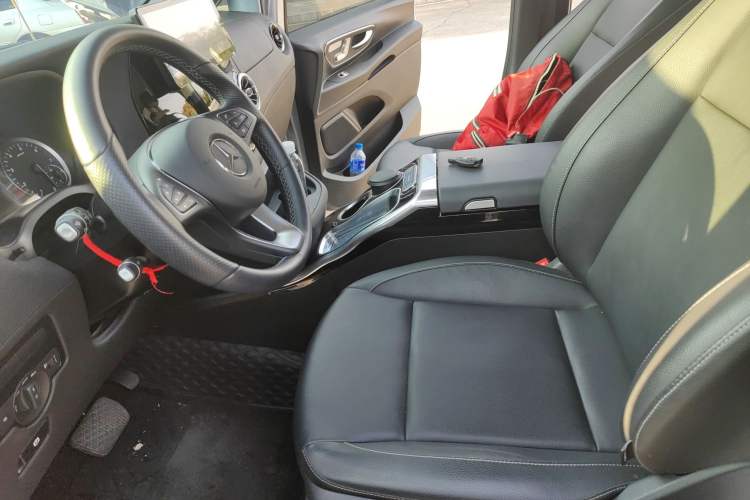Used Mercedes-Benz Vito 2023 2.0T Business Version 7 Seats Left Front Seat