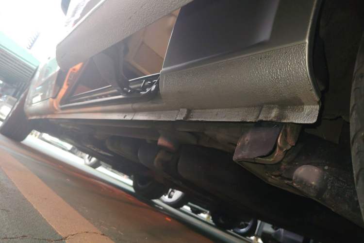 Used Mercedes-Benz Vito 2023 2.0T Business Version 7 Seats Left Side Sill