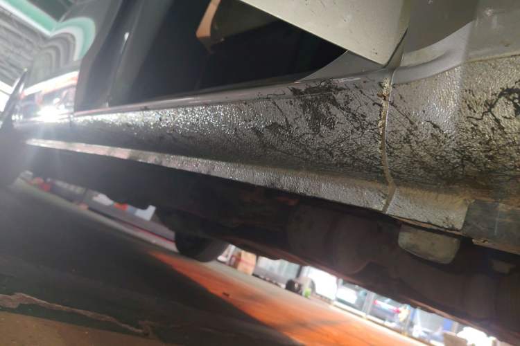 Used Mercedes-Benz Vito 2023 2.0T Business Version 7 Seats Right Side Sill