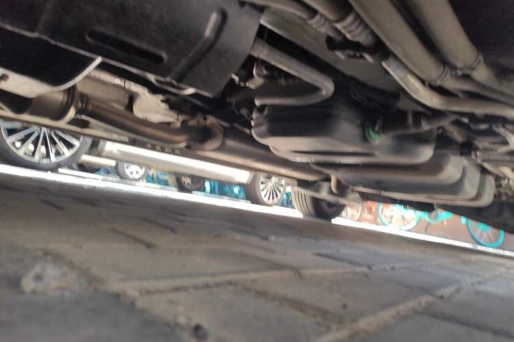 Used Mercedes-Benz Vito 2024 2.0T Elite Version 7 Seats Chassis Front Left