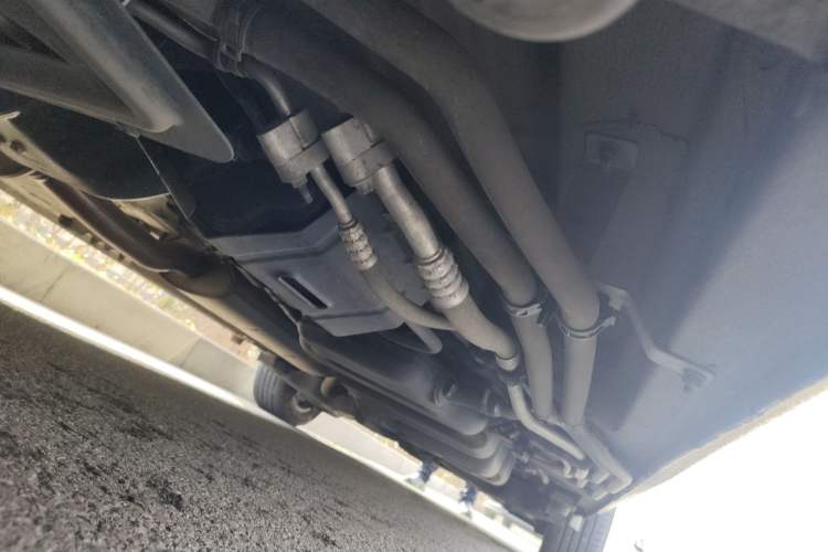 Used Mercedes-Benz Vito 2024 2.0T Elite Version 7 Seats Chassis Front Left