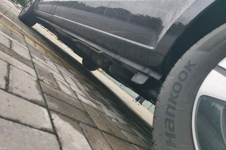 Used Mercedes-Benz Vito 2024 2.0T Elite Version 7 Seats Chassis Rear Left