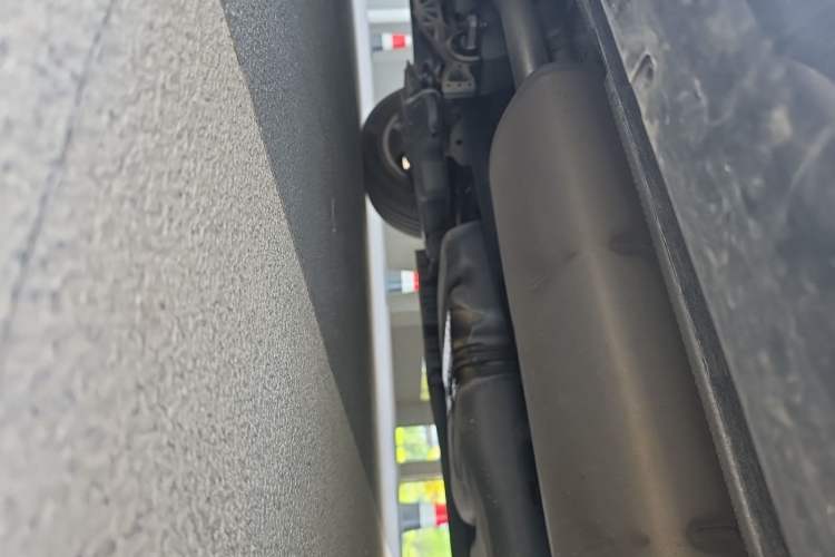 Used Mercedes-Benz Vito 2024 2.0T Elite Version 7 Seats Chassis Rear Right