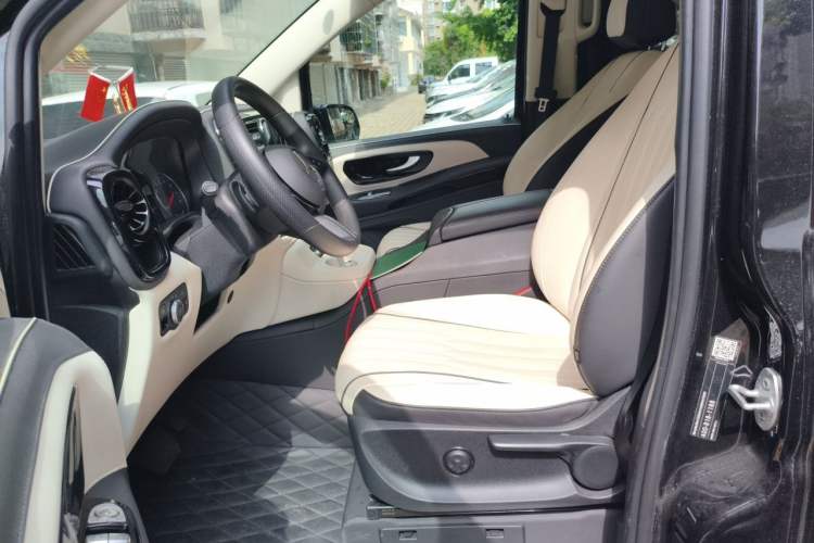 Used Mercedes-Benz Vito 2024 2.0T Elite Version 7 Seats Driver Seat