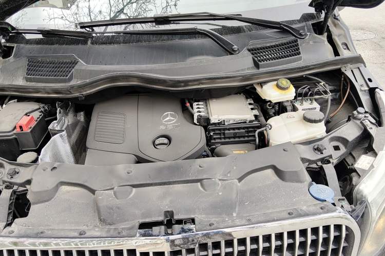 Used Mercedes-Benz Vito 2024 2.0T Elite Version 8 Seats Engine Bay
