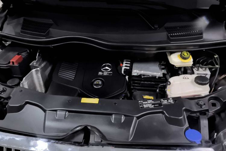 Used Mercedes-Benz Vito 2024 2.0T Business Version 7 Seats Engine Bay