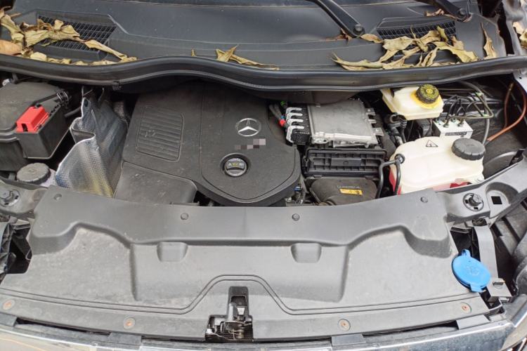 Used Mercedes-Benz Vito 2024 2.0T Business Version 7 Seats Engine Bay