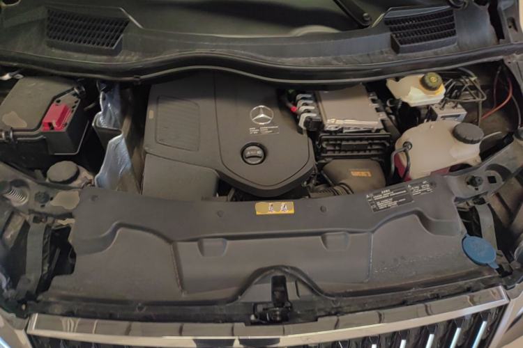 Used Mercedes-Benz Vito 2024 2.0T Business Version 7 Seats Engine Bay