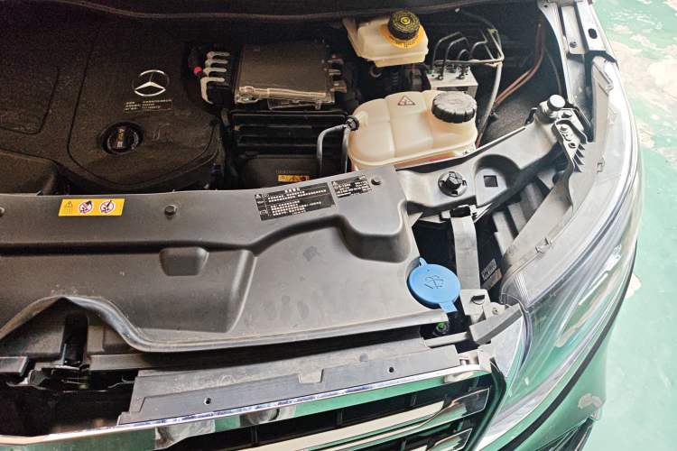 Used Mercedes-Benz Vito 2024 2.0T Business Version 7 Seats Engine Bay Left