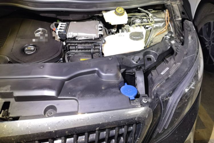 Used Mercedes-Benz Vito 2024 2.0T Business Version 7 Seats Engine Bay Left