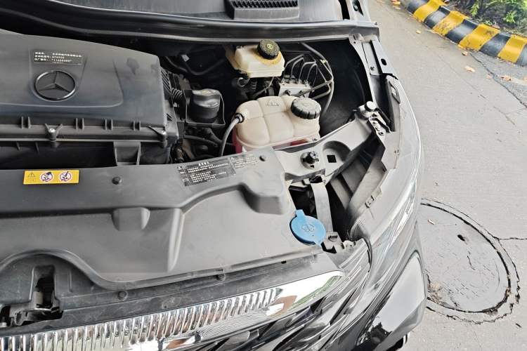Used Mercedes-Benz Vito  Engine Bay Left