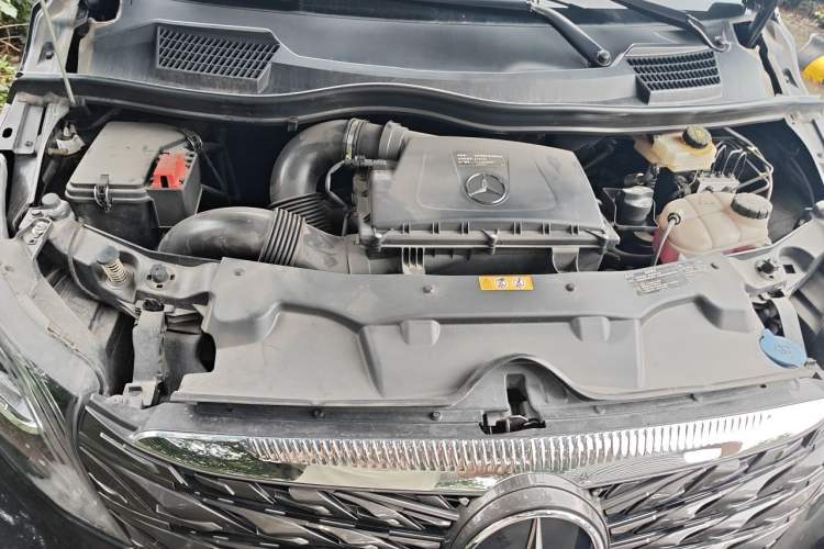 Used Mercedes-Benz Vito  Engine Bay