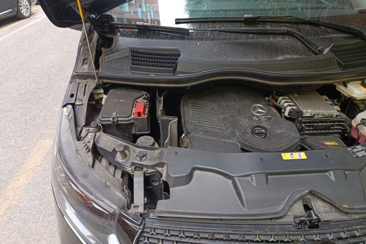 Used Mercedes-Benz Vito 2024 2.0T Business Version 7 Seats Engine Bay Right