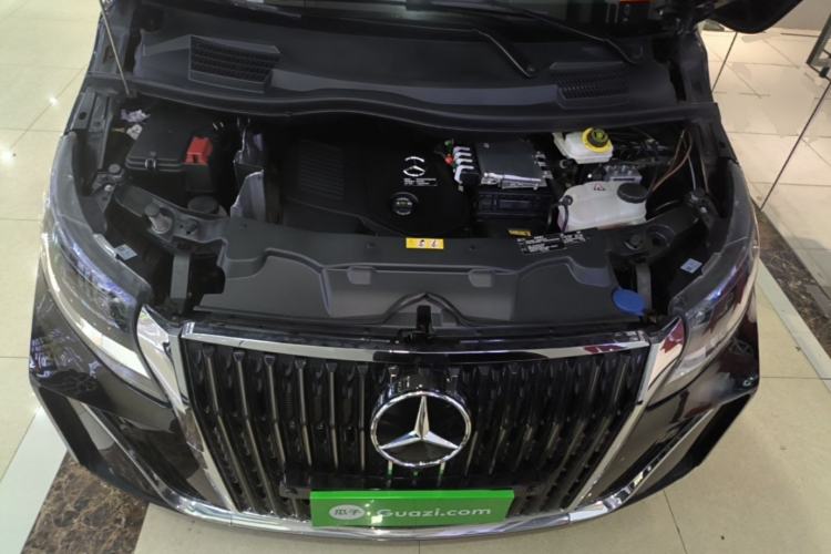 Used Mercedes-Benz Vito 2024 2.0T Elite Version 7 Seats Engine Bay