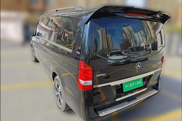 Used Mercedes-Benz Vito 2024 2.0T Elite Version 7 Seats Exterior 3