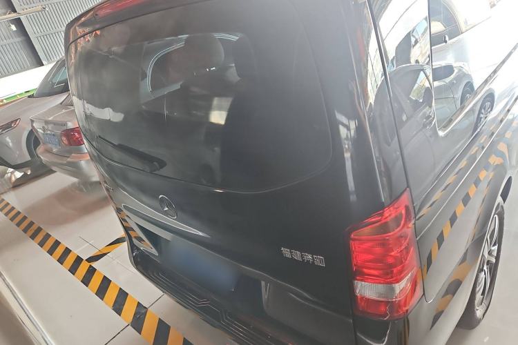 Used Mercedes-Benz Vito 2024 2.0T Elite Version 7 Seats Exterior 4