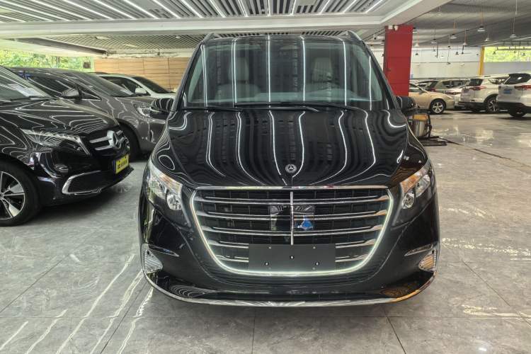 Used Mercedes-Benz Vito 2024 2.0T Business Version 7 Seats Exterior 5