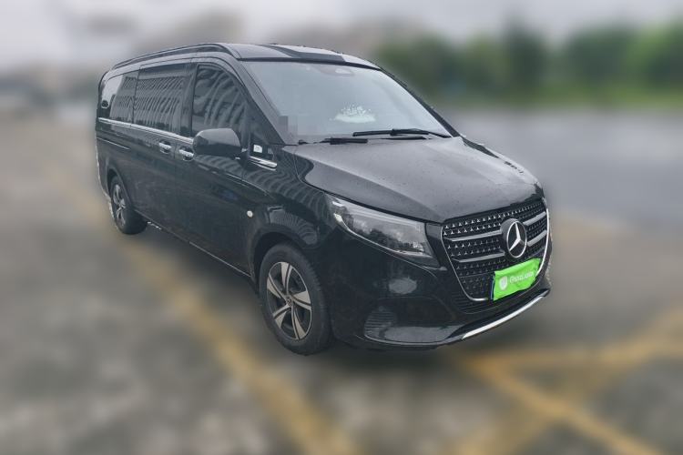 Used Mercedes-Benz Vito 2024 2.0T Elite Version 7 Seats Front Right 45 Deg