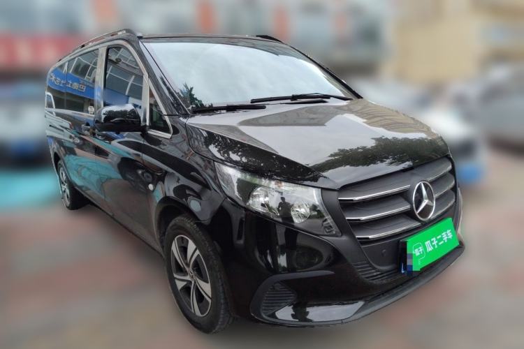 Used Mercedes-Benz Vito 2024 2.0T Elite Version 7 Seats Front Right 45 Deg
