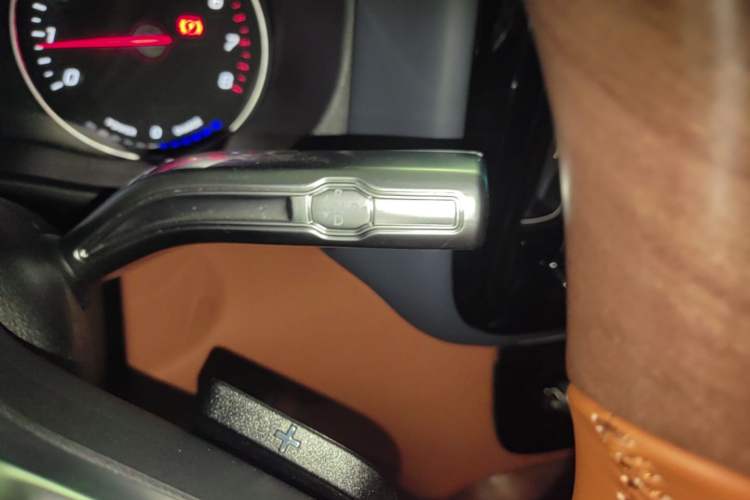 Used Mercedes-Benz Vito 2024 2.0T Business Version 7 Seats Gear Lever