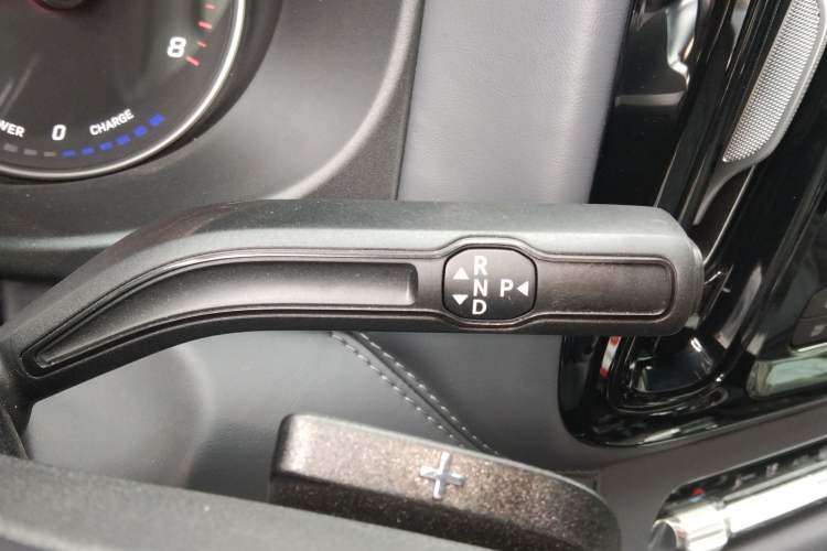 Used Mercedes-Benz Vito 2024 2.0T Business Version 7 Seats Gear Lever