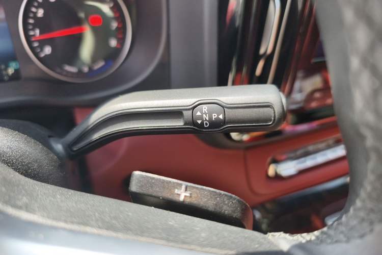 Used Mercedes-Benz Vito 2024 2.0T Business Version 7 Seats Gear Lever