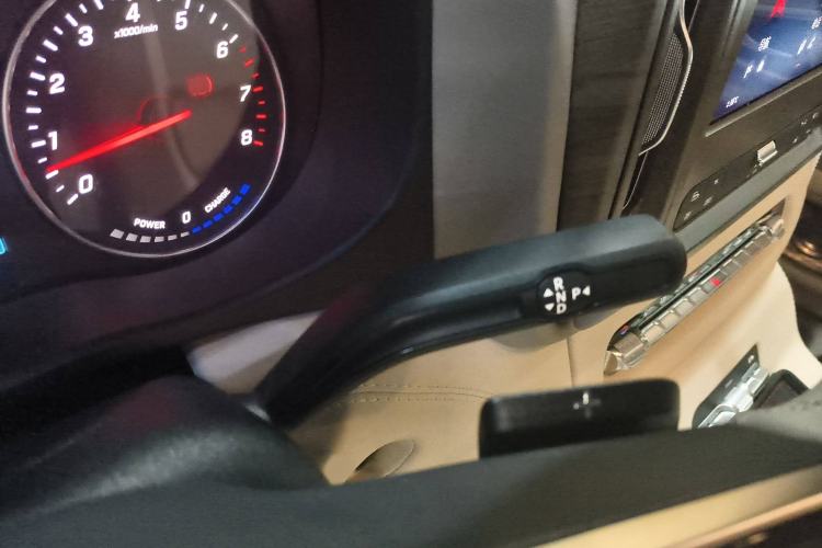 Used Mercedes-Benz Vito 2024 2.0T Business Version 7 Seats Gear Lever