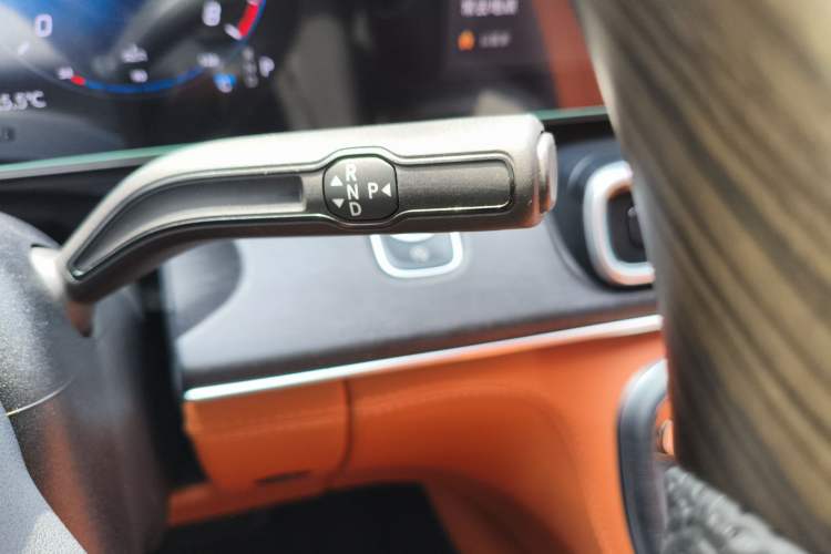 Used Mercedes-Benz Vito 2024 2.0T Business Version 7 Seats Gear Lever
