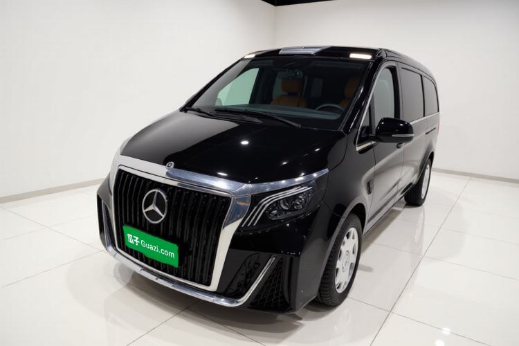 Mercedes-Benz Vito 2024 2.0T Business Version 7 Seats