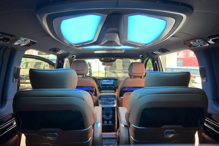 Used Mercedes-Benz Vito 2024 2.0T Business Version 7 Seats Headliner