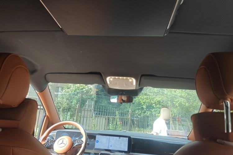Used Mercedes-Benz Vito 2024 2.0T Elite Version 7 Seats Headliner