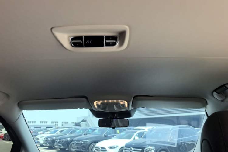Used Mercedes-Benz Vito 2024 2.0T Elite Version 7 Seats Headliner