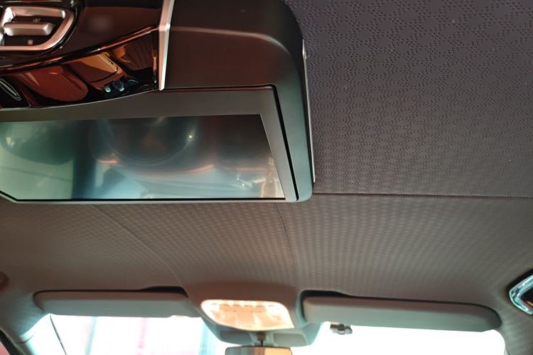 Used Mercedes-Benz Vito 2024 2.0T Elite Version 7 Seats Headliner