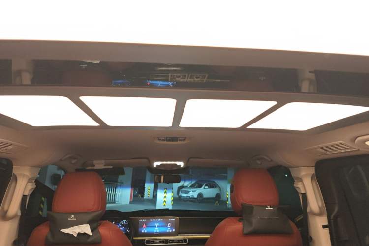 Used Mercedes-Benz Vito 2024 2.0T Business Version 7 Seats Headliner