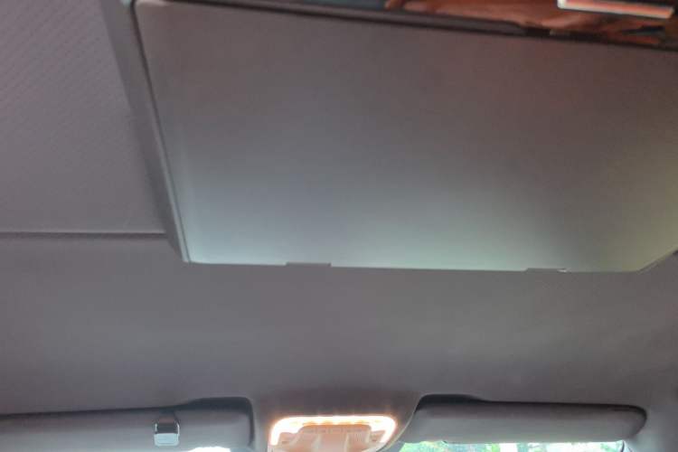 Used Mercedes-Benz Vito 2024 2.0T Business Version 7 Seats Headliner