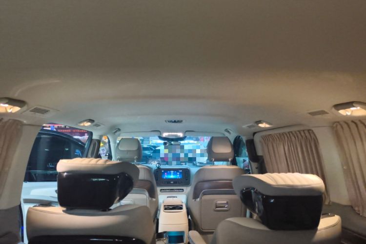 Used Mercedes-Benz Vito 2024 2.0T Business Version 7 Seats Headliner