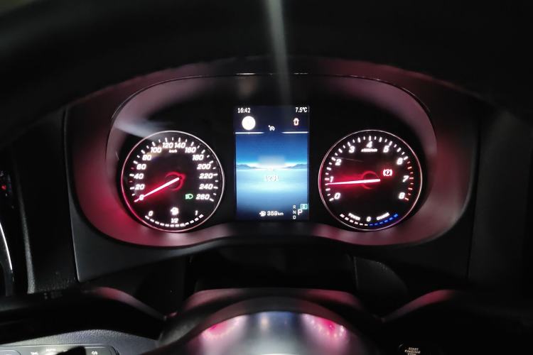 Used Mercedes-Benz Vito 2024 2.0T Business Version 7 Seats Instrument Cluster