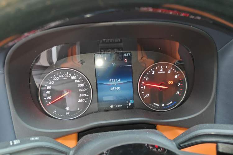 Used Mercedes-Benz Vito 2024 2.0T Elite Version 7 Seats Instrument Cluster