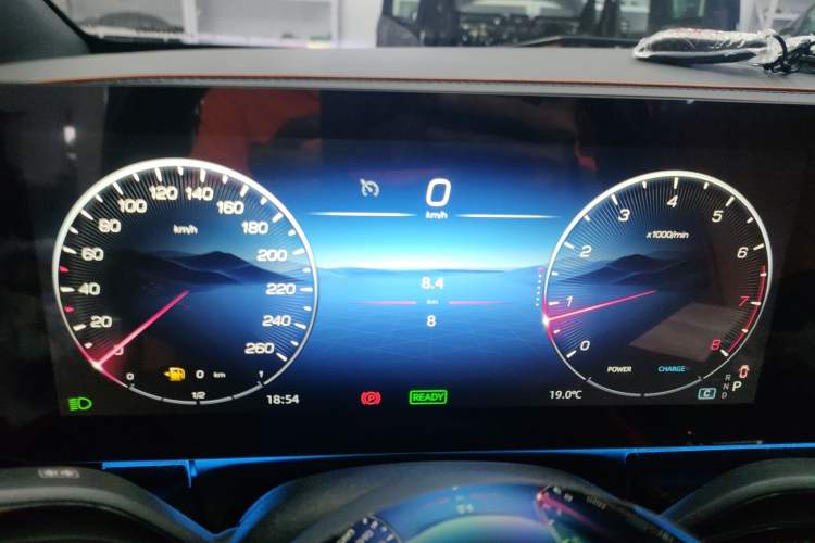 Used Mercedes-Benz Vito 2024 2.0T Elite Version 7 Seats Instrument Cluster