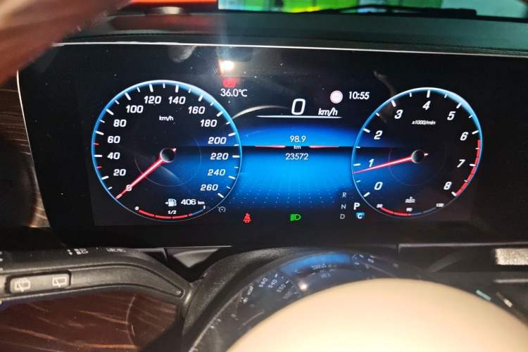 Used Mercedes-Benz Vito 2024 2.0T Elite Version 7 Seats Instrument Cluster