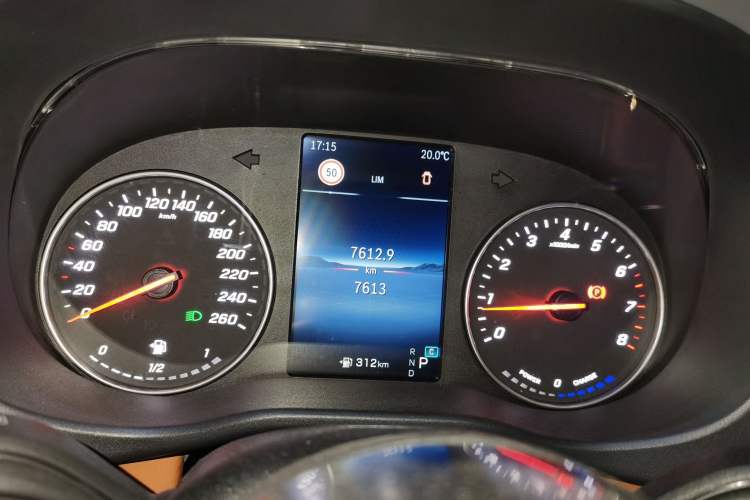 Used Mercedes-Benz Vito 2024 2.0T Business Version 7 Seats Instrument Cluster