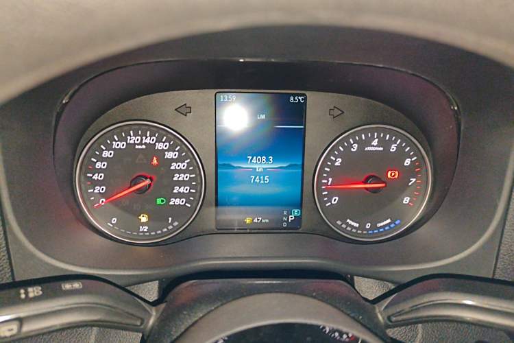 Used Mercedes-Benz Vito 2024 2.0T Elite Version 7 Seats Instrument Cluster