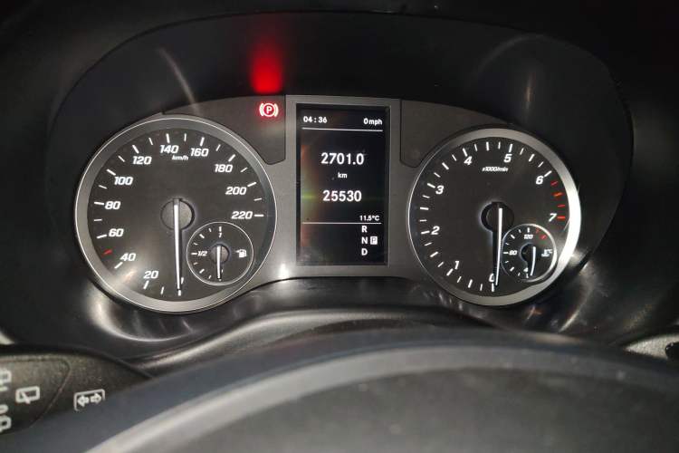 Used Mercedes-Benz Vito 2024 2.0T Business Version 7 Seats Instrument Cluster