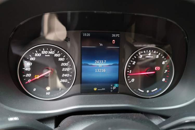 Used Mercedes-Benz Vito 2024 2.0T Elite Version 7 Seats Instrument Cluster